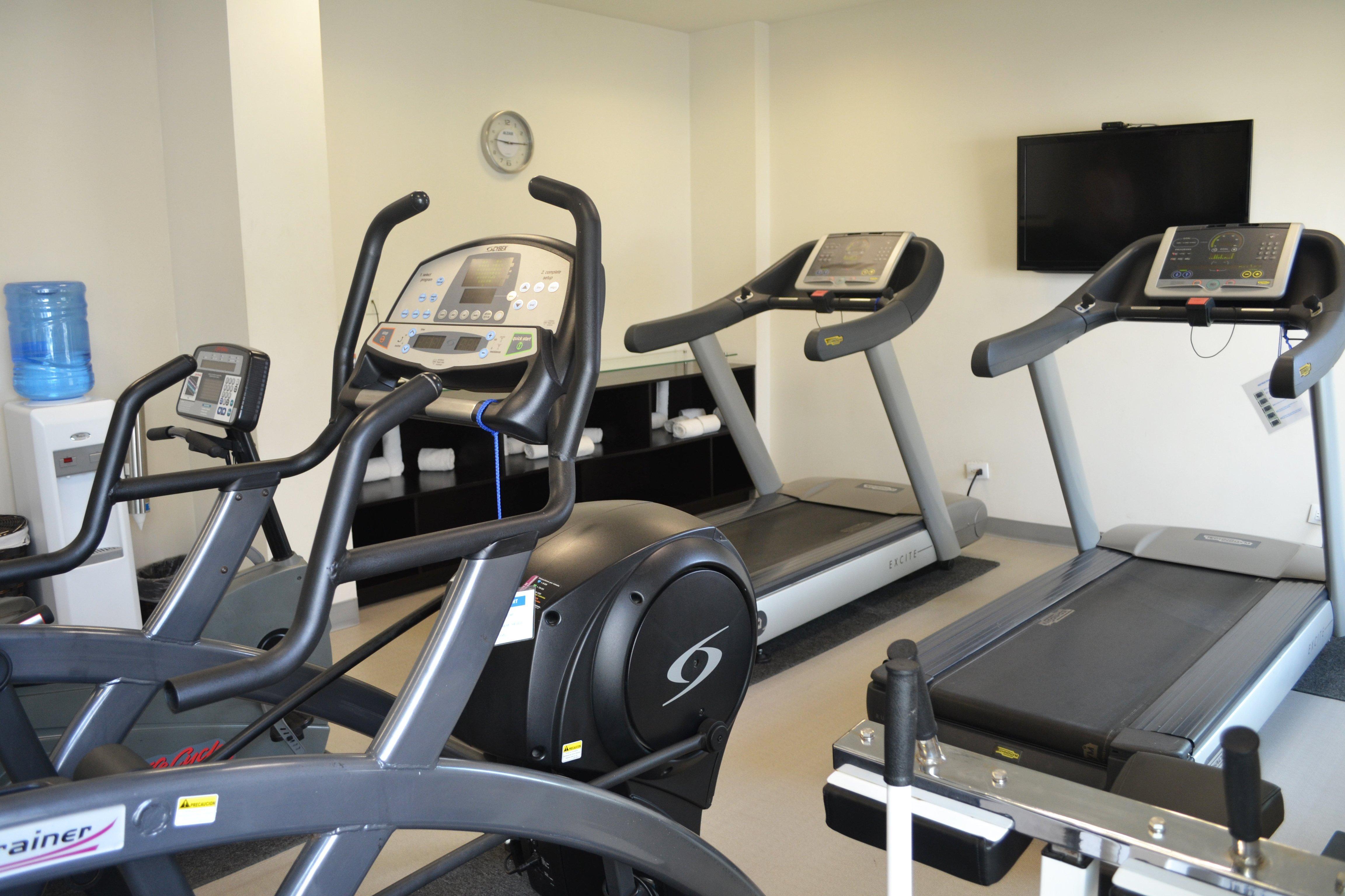 Holiday Inn Express Guaymas By Ihg Extérieur photo A typical gym