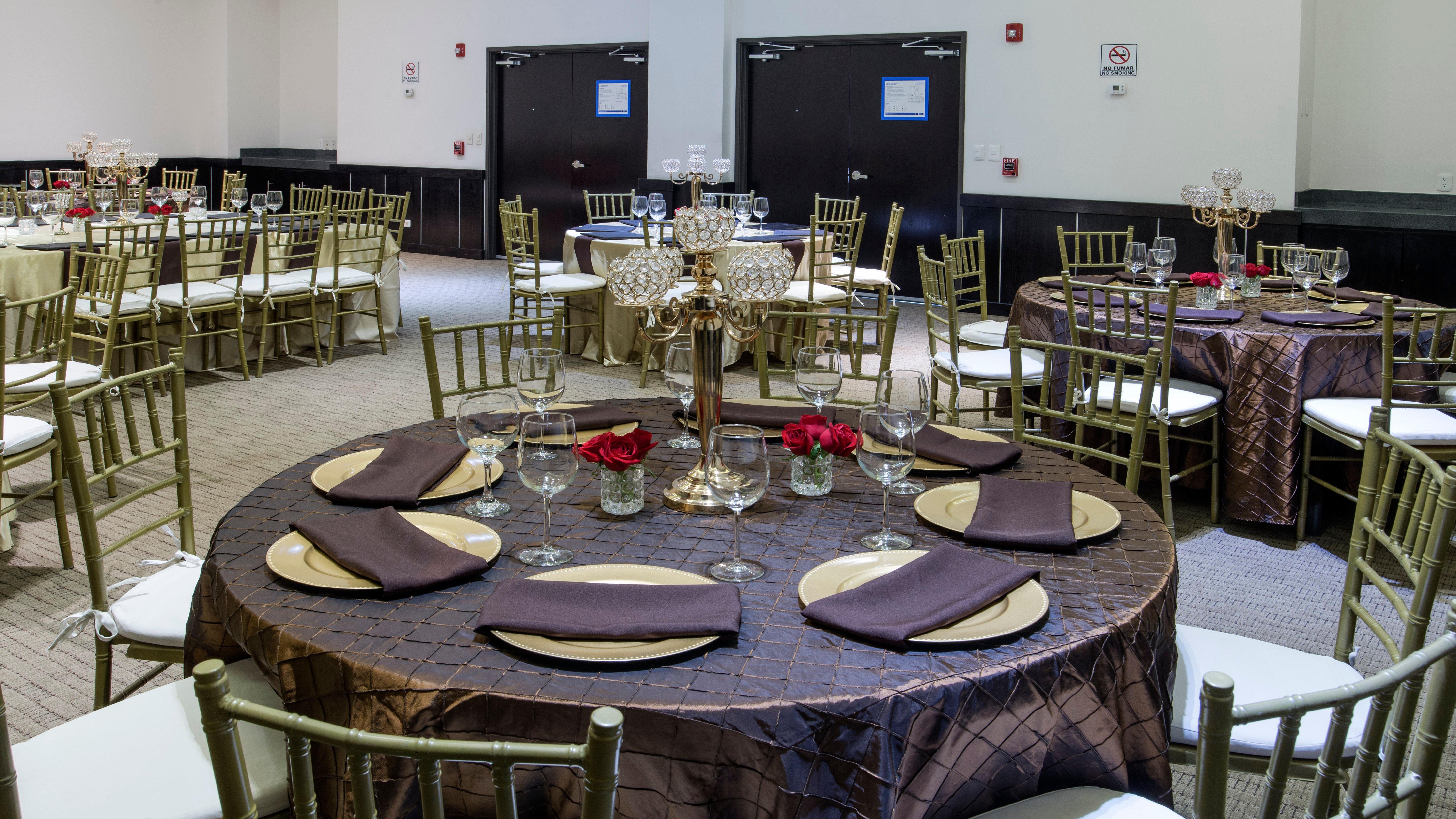 Holiday Inn Express Guaymas By Ihg Extérieur photo The ballroom at the 2012 Texas Book Festival